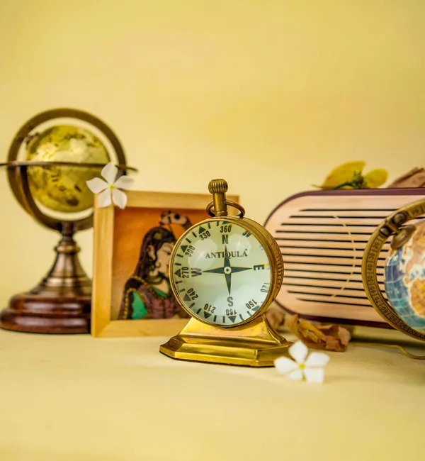 Antiqula_Epoch_3.2_Vintage_Brass_Dual_Sided_Desk_Clock